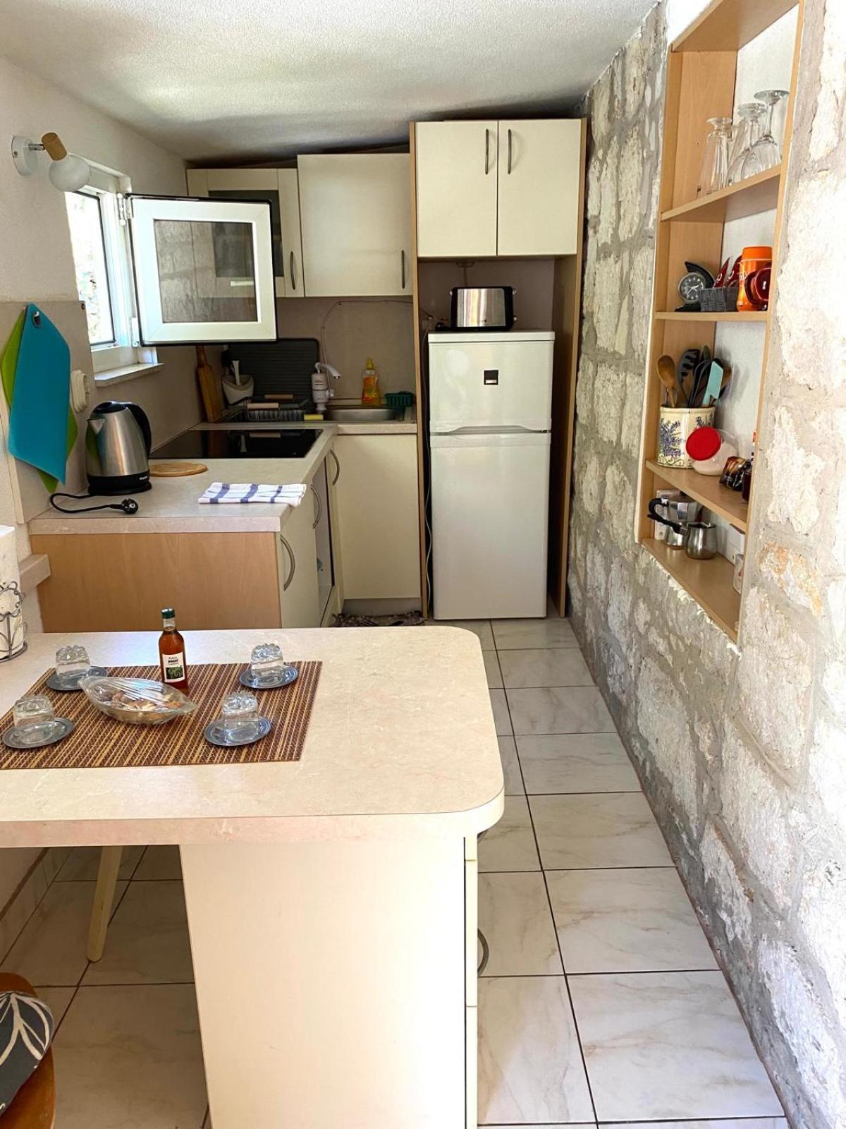 Apartment Cacini Dvori Lastovo Exterior foto